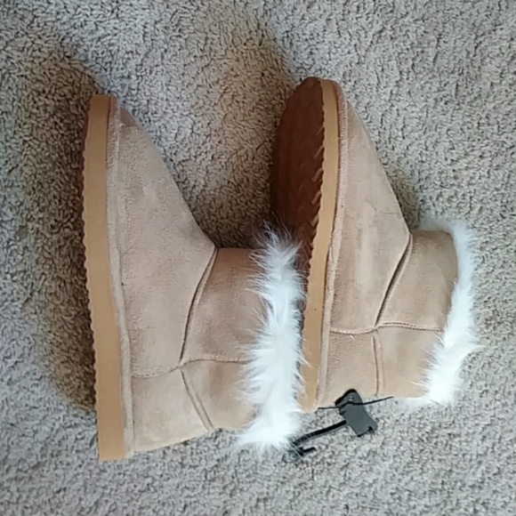 Fall fur lined boots - Picture 2 of 6